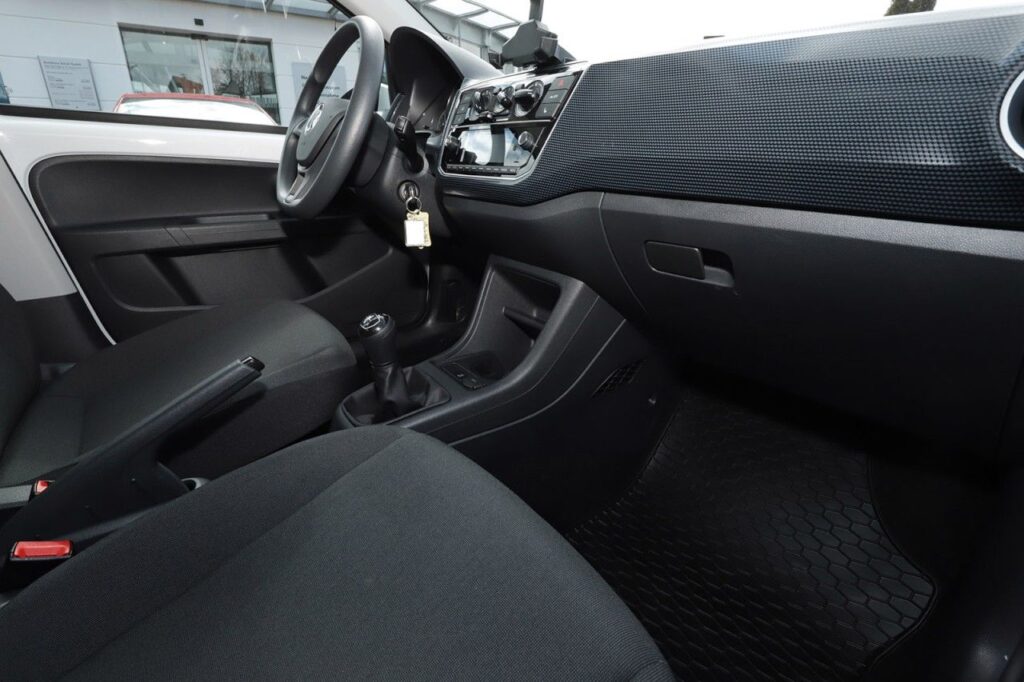 Volkswagen up! Exposé-Bild 8