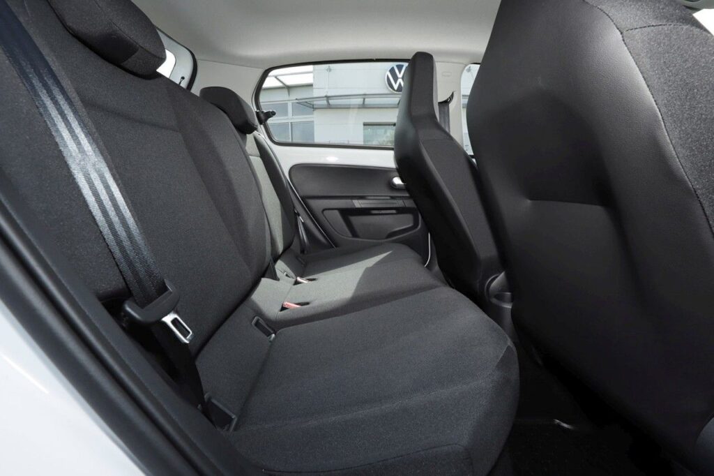 Volkswagen up! Exposé-Bild 9