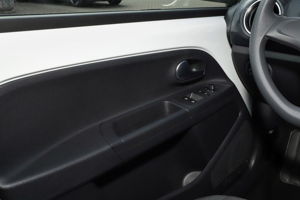 Volkswagen up! Exposé-Bild 15