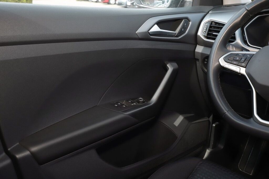 Volkswagen T-Cross Exposé-Bild 12