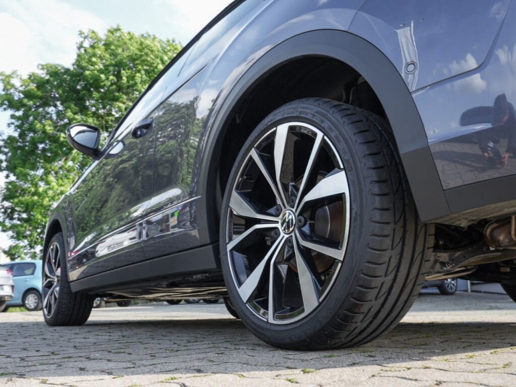 Volkswagen T-Roc Exposé-Bild 5