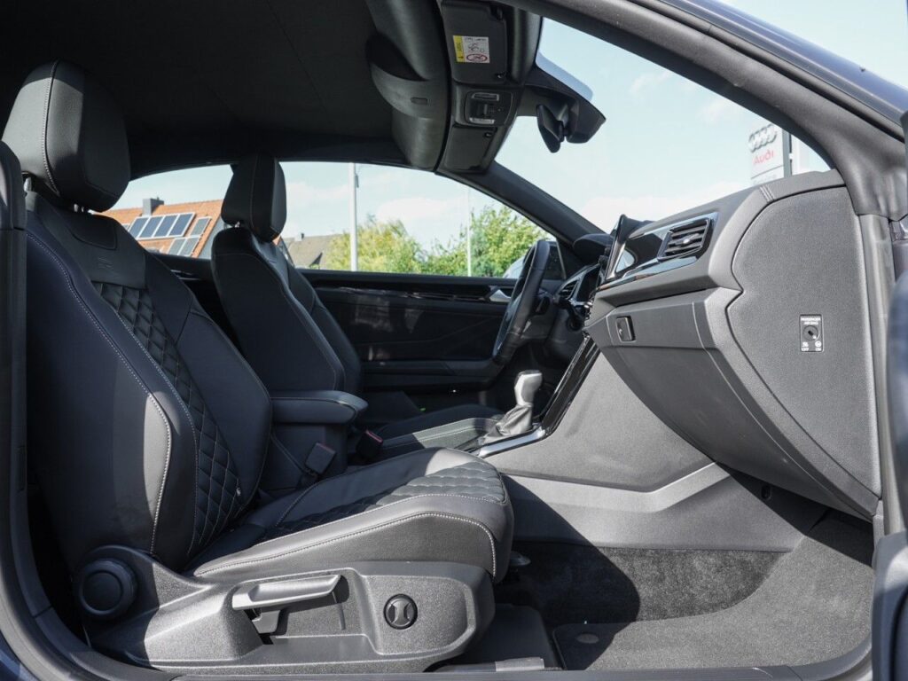 Volkswagen T-Roc Exposé-Bild 7