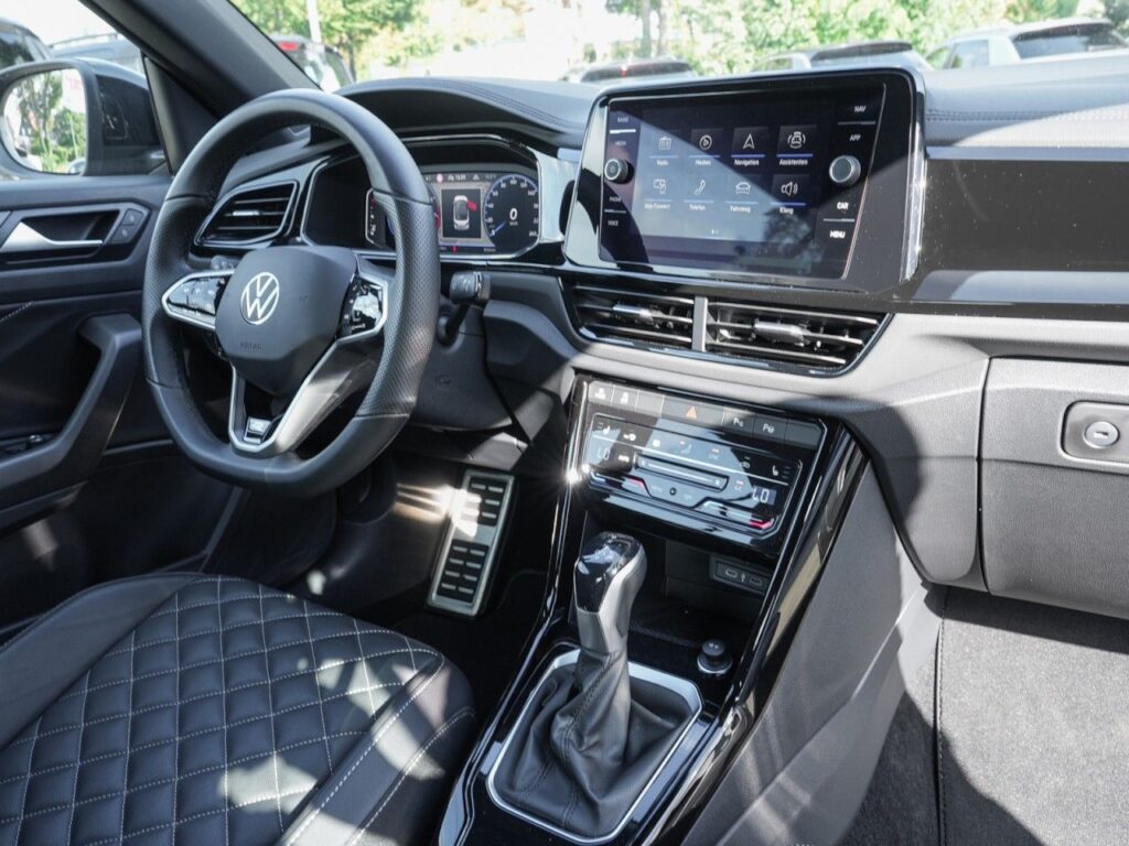 Volkswagen T-Roc Exposé-Bild 8