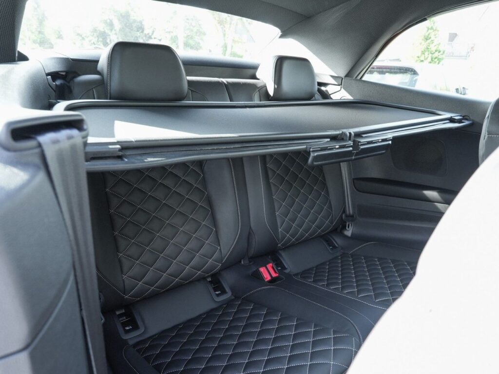 Volkswagen T-Roc Exposé-Bild 9