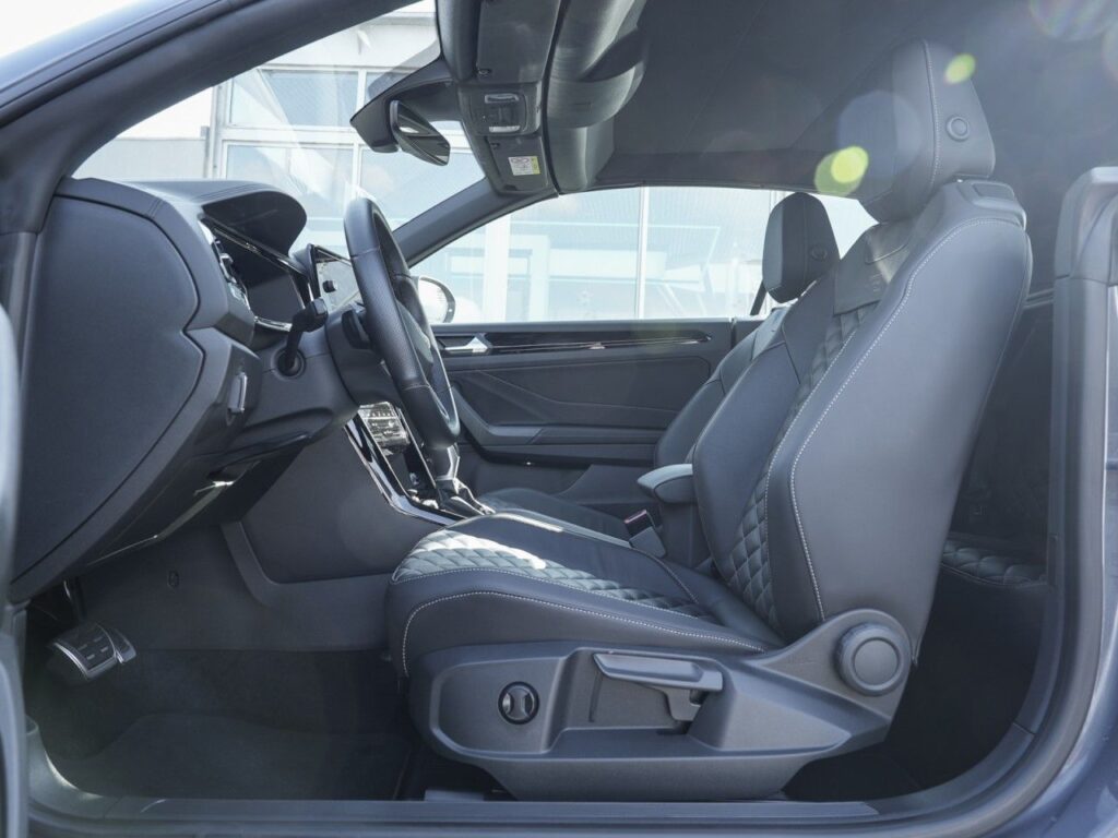 Volkswagen T-Roc Exposé-Bild 10