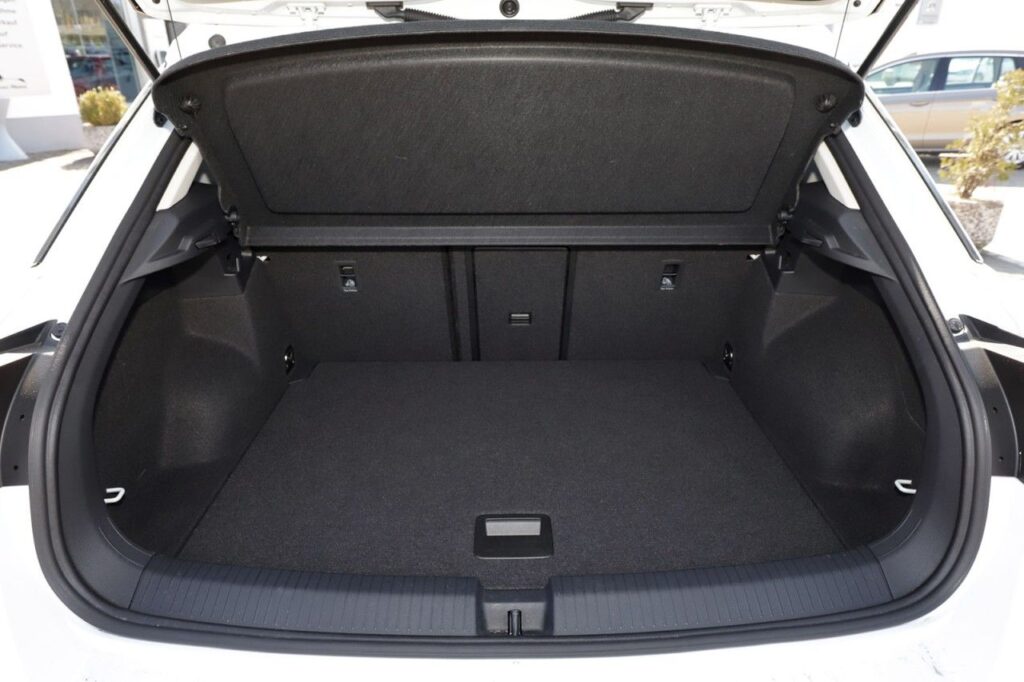 Volkswagen T-Roc Exposé-Bild 6
