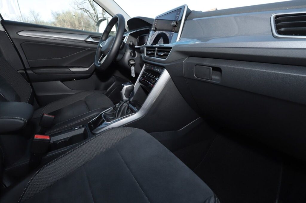 Volkswagen T-Roc Exposé-Bild 8