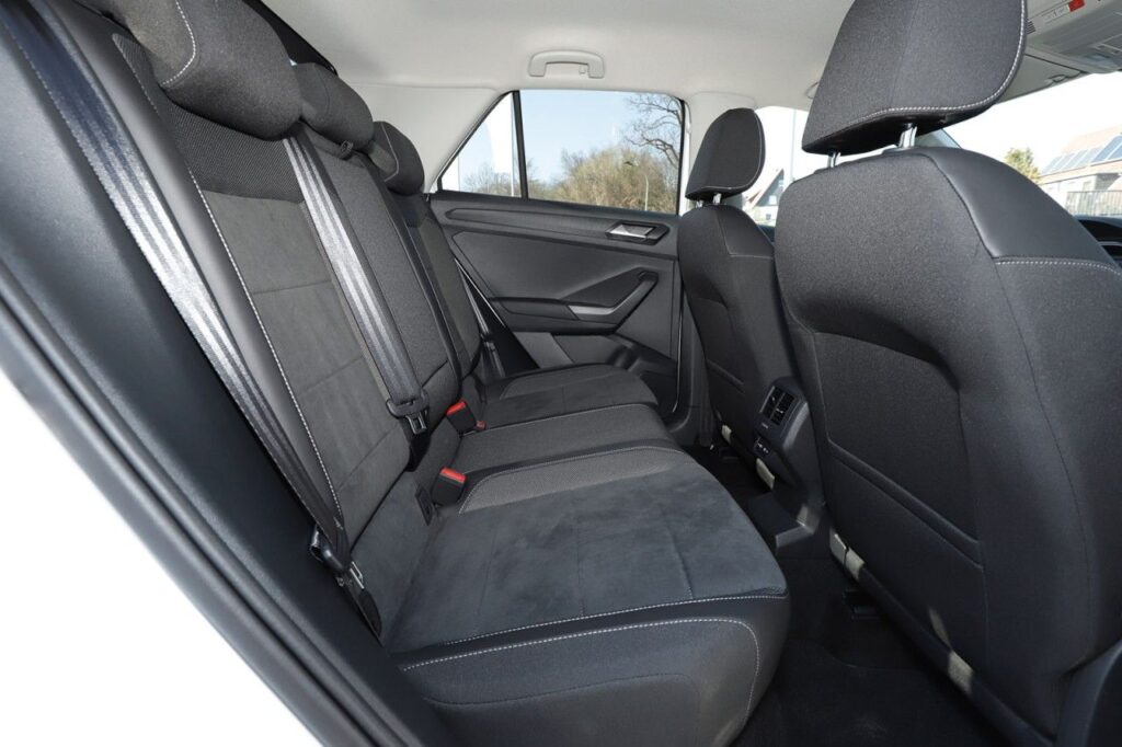 Volkswagen T-Roc Exposé-Bild 9
