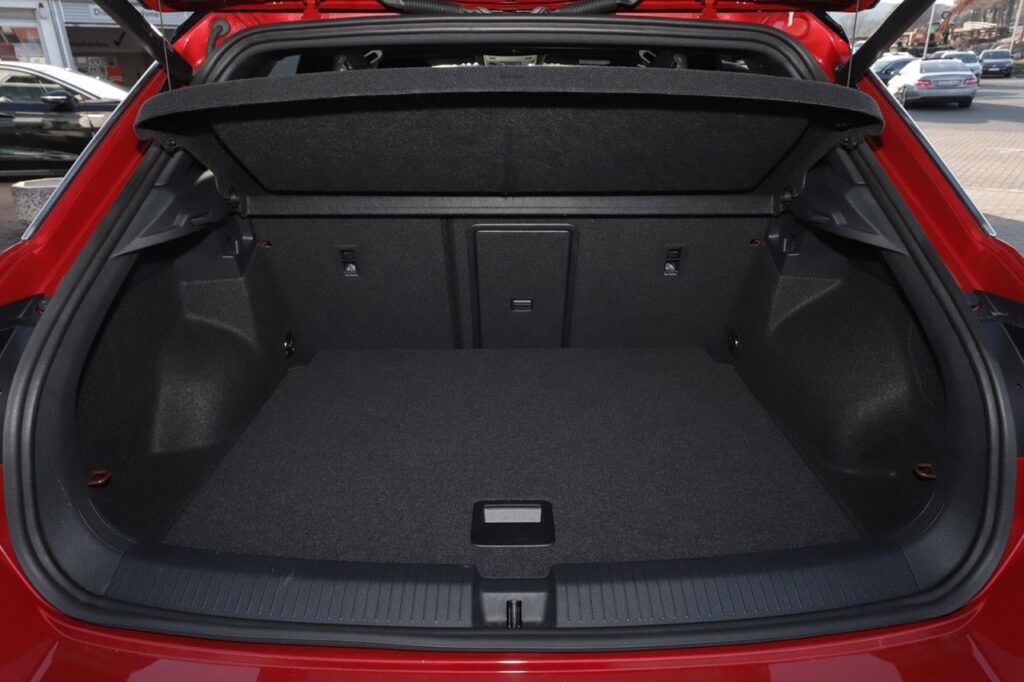 Volkswagen T-Roc Exposé-Bild 6