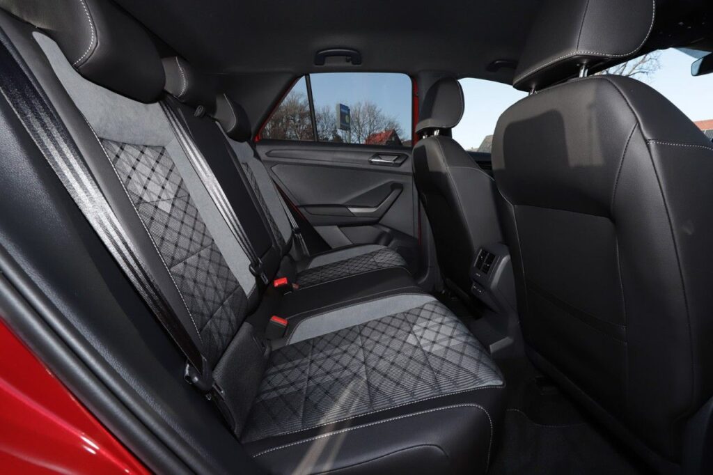 Volkswagen T-Roc Exposé-Bild 9