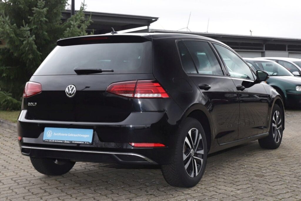 Volkswagen Golf Exposé-Bild 3