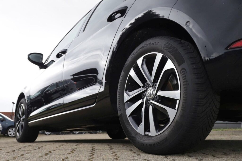 Volkswagen Golf Exposé-Bild 5