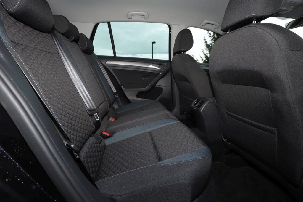 Volkswagen Golf Exposé-Bild 9