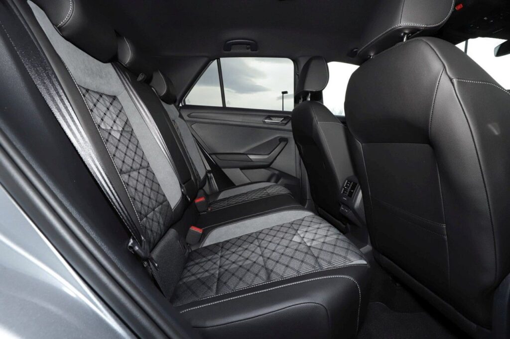 Volkswagen T-Roc Exposé-Bild 9
