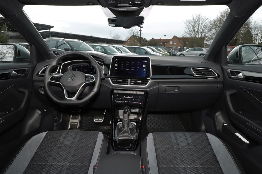 Volkswagen T-Roc Exposé-Bild 10