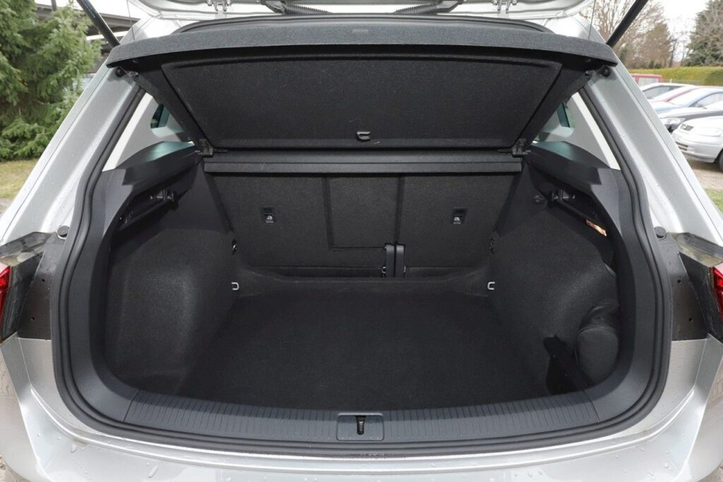Volkswagen Tiguan Exposé-Bild 6