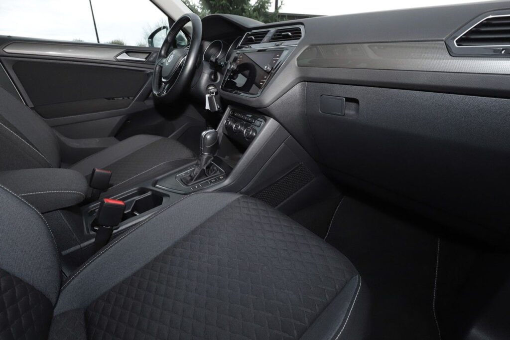 Volkswagen Tiguan Exposé-Bild 8