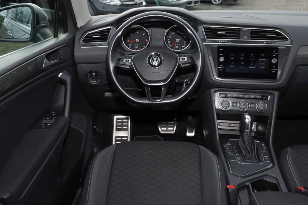 Volkswagen Tiguan Exposé-Bild 11