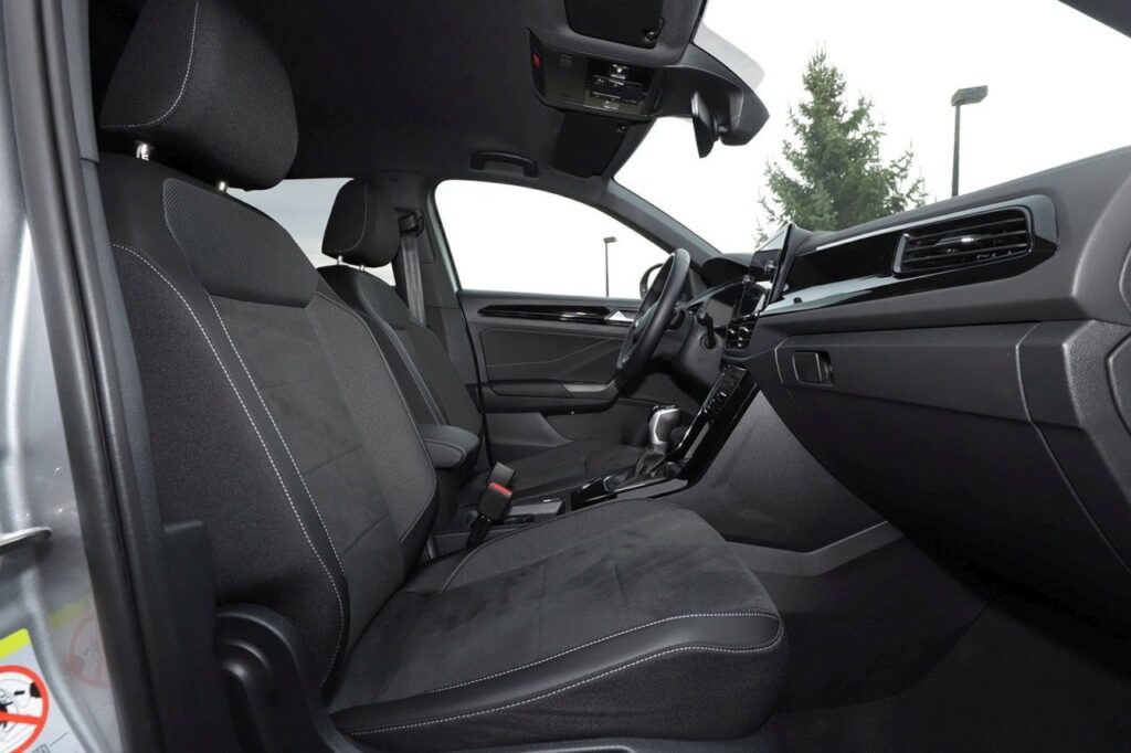 Volkswagen T-Roc Exposé-Bild 7