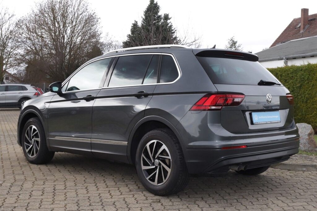 Volkswagen Tiguan Exposé-Bild 4