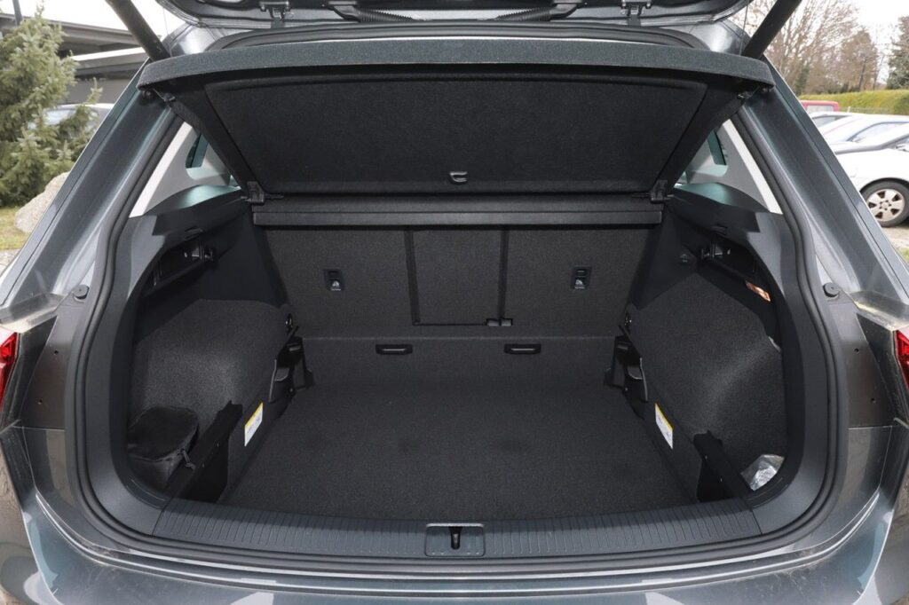 Volkswagen Tiguan Exposé-Bild 6