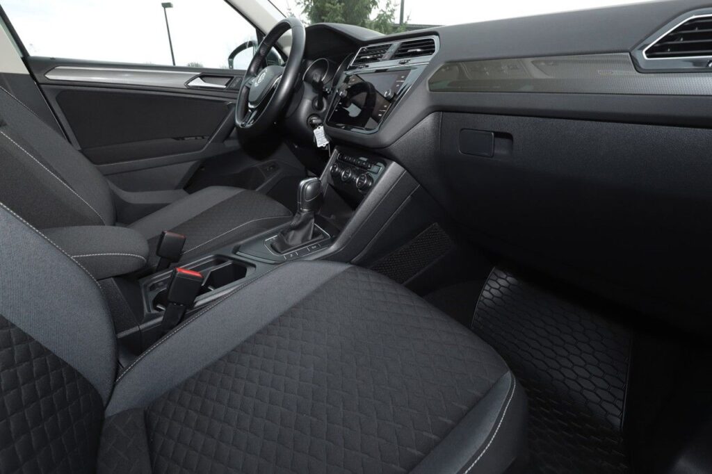 Volkswagen Tiguan Exposé-Bild 8