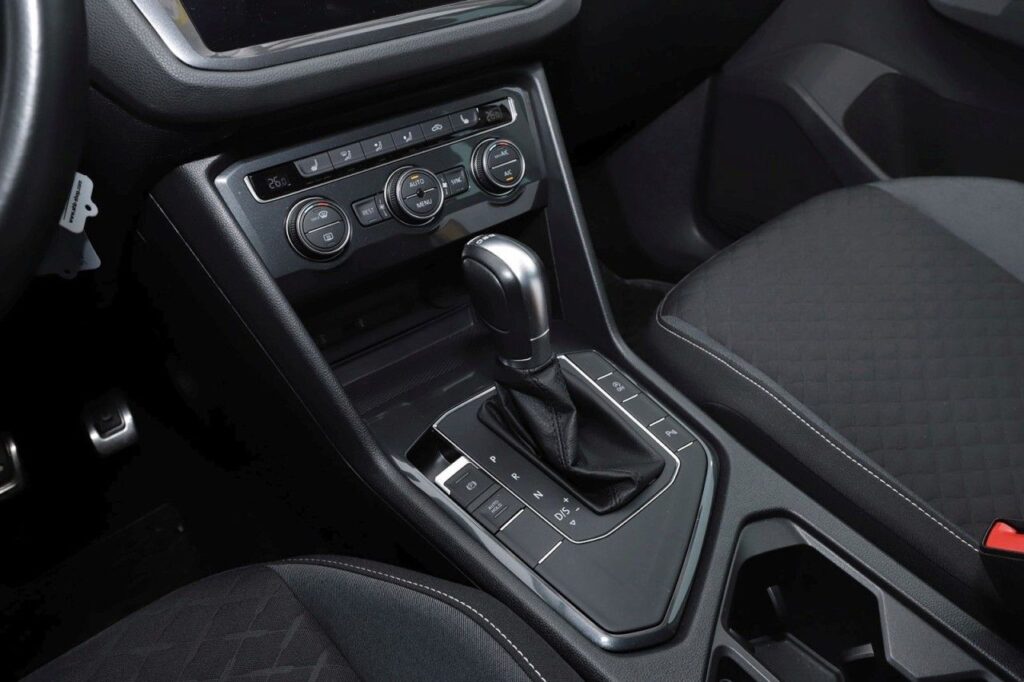 Volkswagen Tiguan Exposé-Bild 13