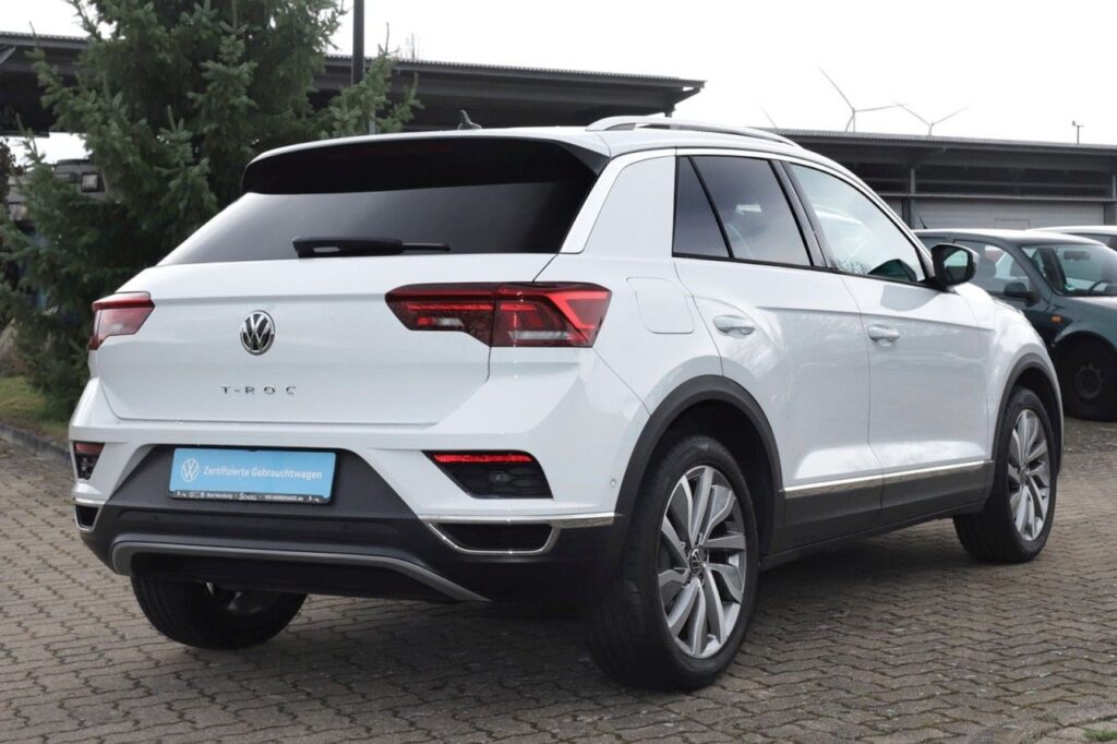 Volkswagen T-Roc Exposé-Bild 3