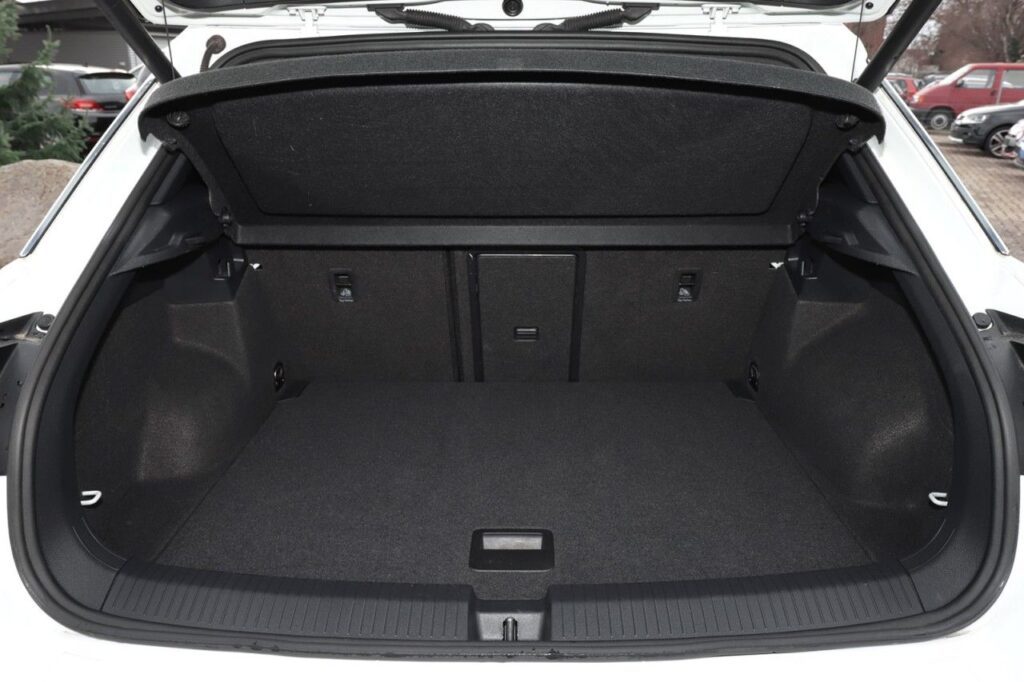 Volkswagen T-Roc Exposé-Bild 6