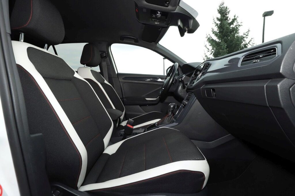 Volkswagen T-Roc Exposé-Bild 7