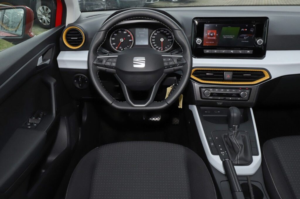 Seat Arona Exposé-Bild 11