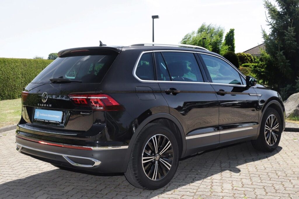 Volkswagen Tiguan Exposé-Bild 3