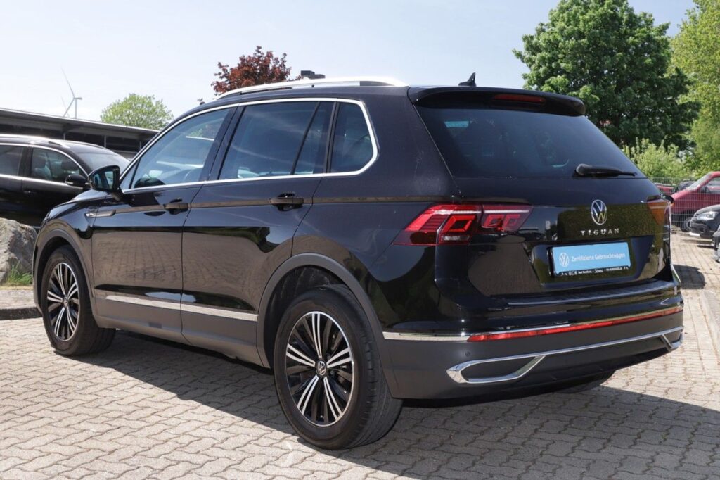 Volkswagen Tiguan Exposé-Bild 4