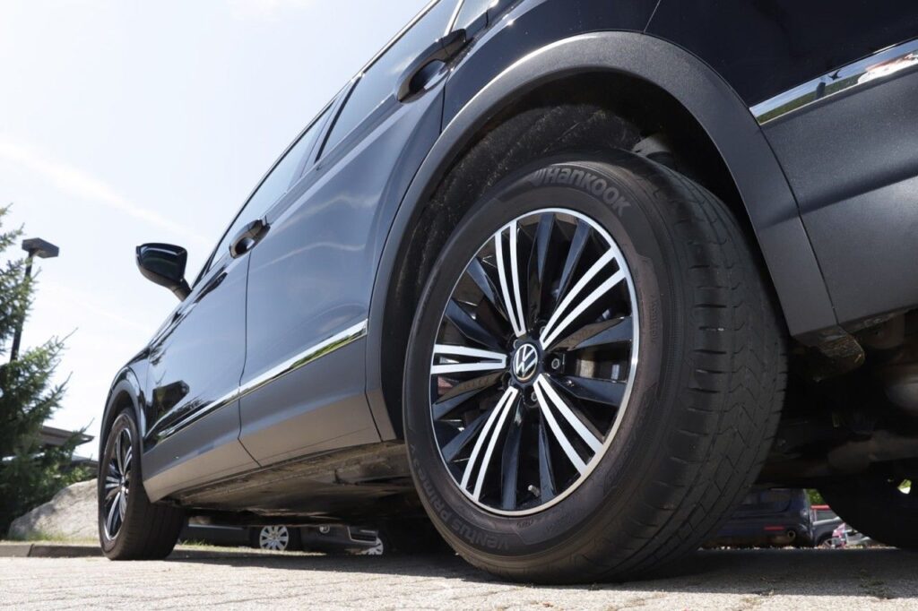 Volkswagen Tiguan Exposé-Bild 5