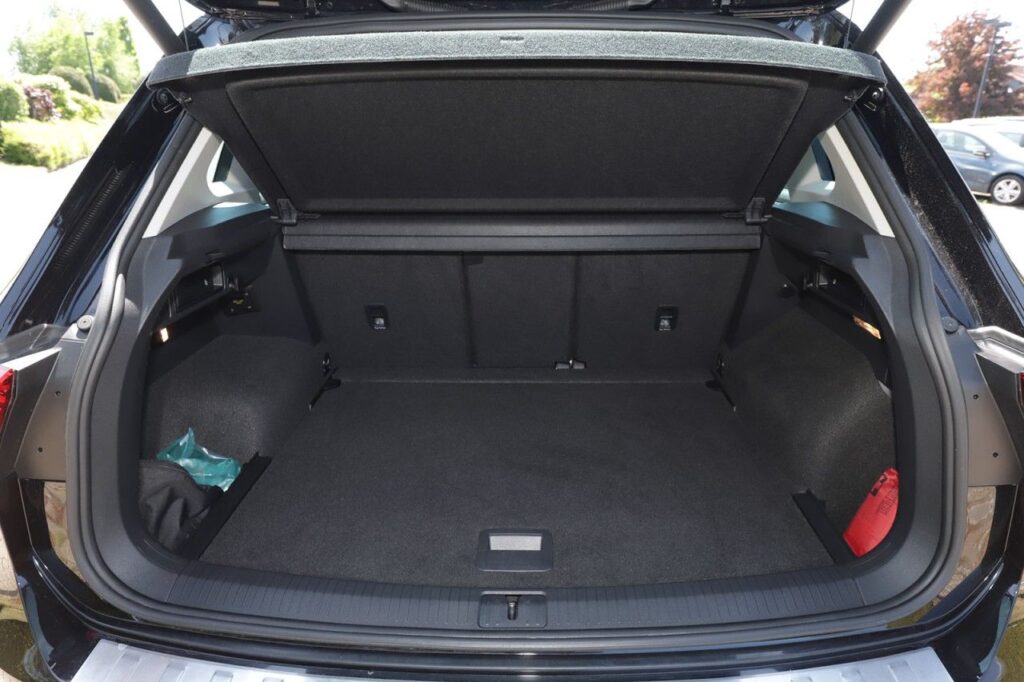 Volkswagen Tiguan Exposé-Bild 6